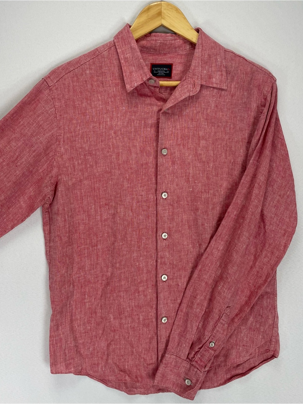 UNTUCKit Linen Shirt Men’s M Salmon Pink Slim Fit Wrinkle Resistant Long Sleeve